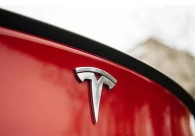 特斯拉超級工廠投產(chǎn)期限逼近，上海臨港基地卻無動工跡象